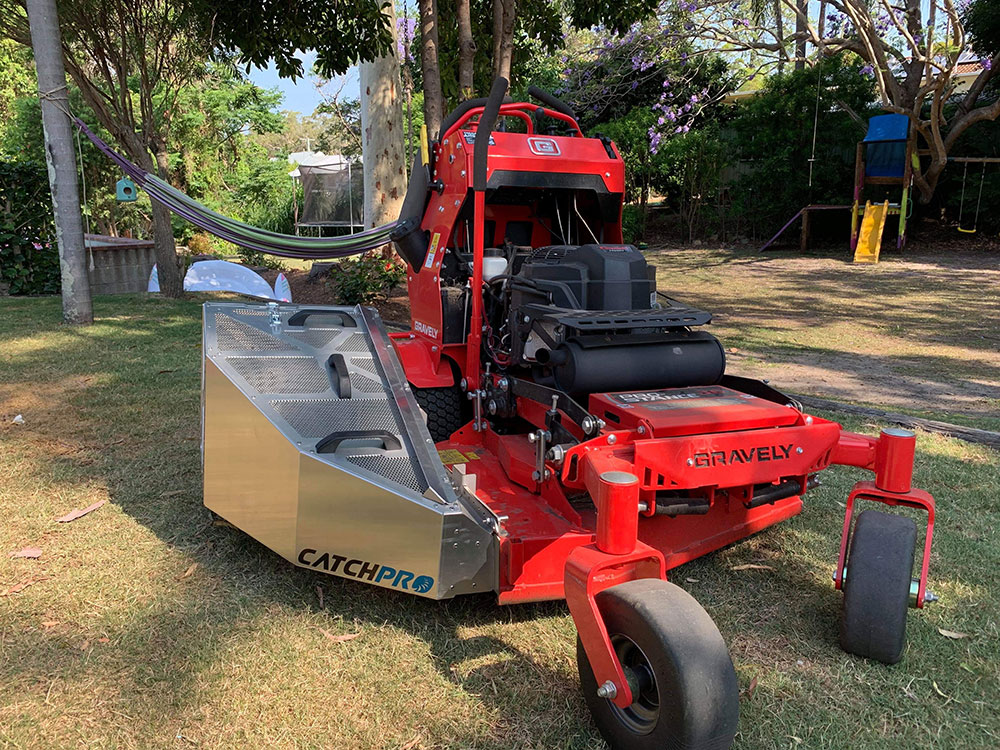 CatchPro Aluminum Mower Bagger with for Raptor Series image number null