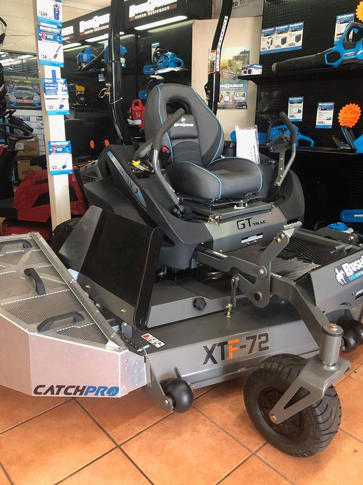 CatchPro Aluminum Mower Bagger with for Raptor Series image number null