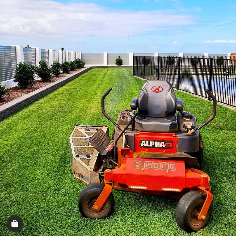 CatchPro Aluminum Mower Bagger with for Raptor Series image number null