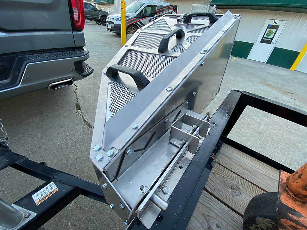 CatchPro Aluminum Mower Bagger with for Raptor Series image number null