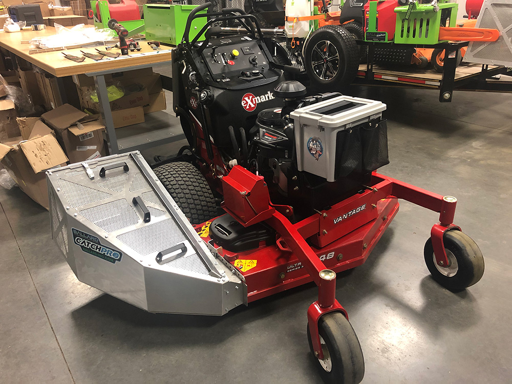 CatchPro Aluminum Mower Bagger with for Raptor Series image number null